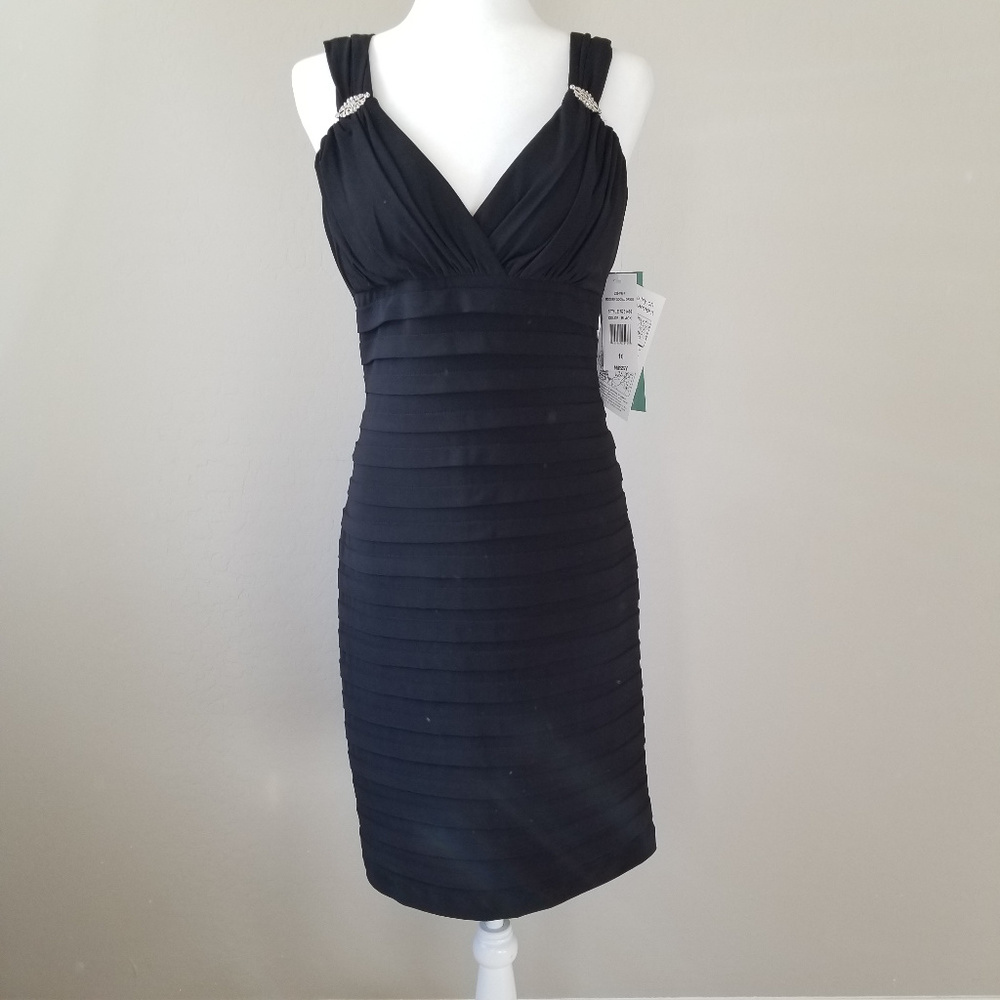 Scarlett Nite Black BodyCon Shutter Dress 10 - NWT